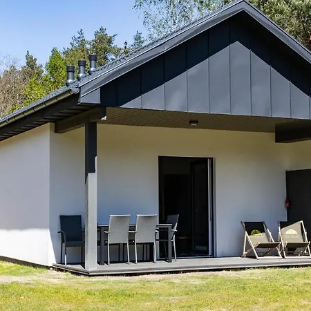 Domki-Skansenzdbice - Domek Letniskowy 2 *