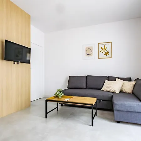 Domki-Skansenzdbice - Domek Letniskowy 2 بيت للعطل *