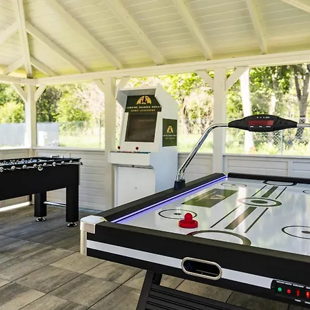 بيت للعطل Domki-Skansenzdbice - Domek Letniskowy 2 *